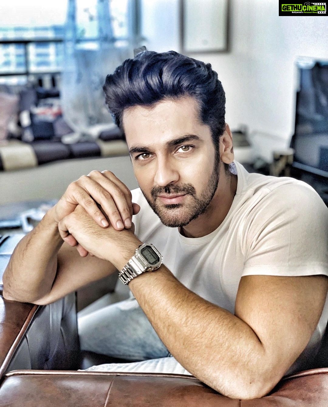 Arjan Bajwa Instagram - . . . . . . . . . . #instagram #instagood #instadaily #mensfashion #menstyle #menswear #menshair #the_things_men_like #thursday #christmas #winter #mumbai #actorslife #bollywood #theindianhorology #showtime Mumbai, Maharashtra
