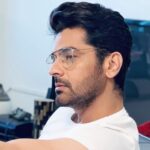 Arjan Bajwa Instagram - What consumes your mind,controls your life.... Positive vibes only!!! . . . .. . . . . . . #instagram #instagood #instadaily #instamood #positivevibes #motivation #mensfashion #menstyle #menswear #friday #glasses #eyewear