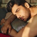 Arjan Bajwa Instagram - Even On A Cloudy Day,The Sun Is Shining Somwhere ... . . . . . . .. #men #mensfashion #menstyle #menswear #menstyle #mentalhealthawareness #menshair #bollywood #instadaily #instagood #instagram #instamood #tuesday #tuesdaymotivation #sunlight Mumbai - The City of Dreams