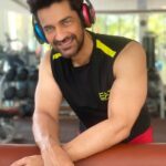Arjan Bajwa Instagram – Long time, no see. 😉 
Back to the 🏋️‍♂️, lots of catching up to do.

#MondayMotivation