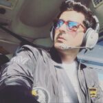 Arjan Bajwa Instagram - My maverick moment!! Flew from Livermore to San Jose as a trainee pilot.... fasten yr seatbelts ..it’s just begun👨‍✈️. . . . . #flying #privatepilot #aviation #aviator #aviators #passion #mypassion #bollywood #bollywoodfashion #bollywoodactors #motivation #mondaymotivation #monday #mensfashion #menshaircuts #mensstyle #livermore #instapic #instalove #regram #pilot #adrenaline #adventure #courage #landing #airplanes #cessna172 #pilotlife