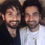 Arjan Bajwa Instagram - Brothers in arms..... . . . #kabirsingh #Bollywood #bollywoodstylefile #bollywoodmovies #bollywoodactor #films #filmshoot #menstyle #menshair #mensfashion #showbiz #actorslife #fridaymood #aboutlastnight #lookbook #shahidkapoor #arjanbajwa #photooftheday #pictureperfect #instalove Mumbai, Maharashtra