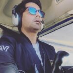 Arjan Bajwa Instagram - My maverick moment!! Flew from Livermore to San Jose as a trainee pilot.... fasten yr seatbelts ..it’s just begun👨‍✈️. . . . . #flying #privatepilot #aviation #aviator #aviators #passion #mypassion #bollywood #bollywoodfashion #bollywoodactors #motivation #mondaymotivation #monday #mensfashion #menshaircuts #mensstyle #livermore #instapic #instalove #regram #pilot #adrenaline #adventure #courage #landing #airplanes #cessna172 #pilotlife