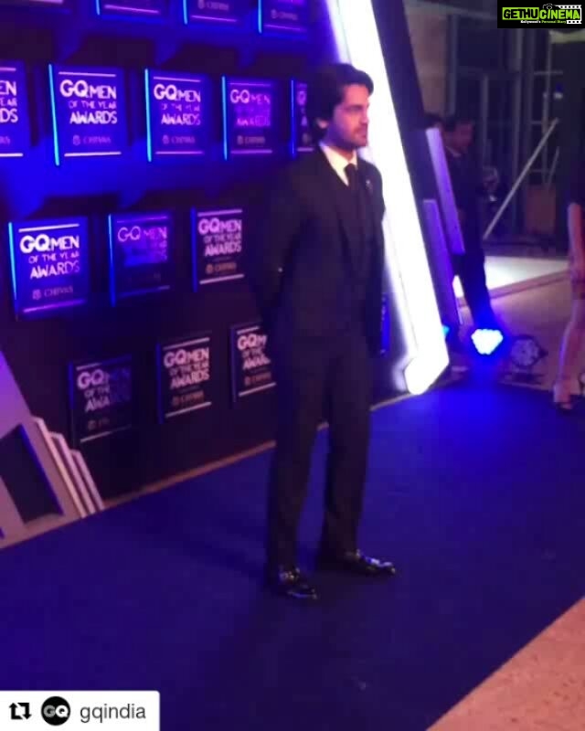 Arjan Bajwa Instagram - #Repost @gqindia (@get_repost) ・・・ @iarjanbajwa looking dapper at the #GQAwards. ___________________________________ #ArjanBajwa #RedCarpet #Dapper #MOTY #Fashion #MensStyle #Exclusive #Live #MenOfTheYear #BTS