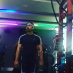 Arjan Bajwa Instagram – making excuses burns zero calories per hour 
#fitnessisalifestyle #fitness #workout #mondaymotivation 
I#coreworkout #biceps #pullover #48fitness #gym #challengeyourself #nopainnogain #fitness#actorslife ##bollywood #instantbollywood