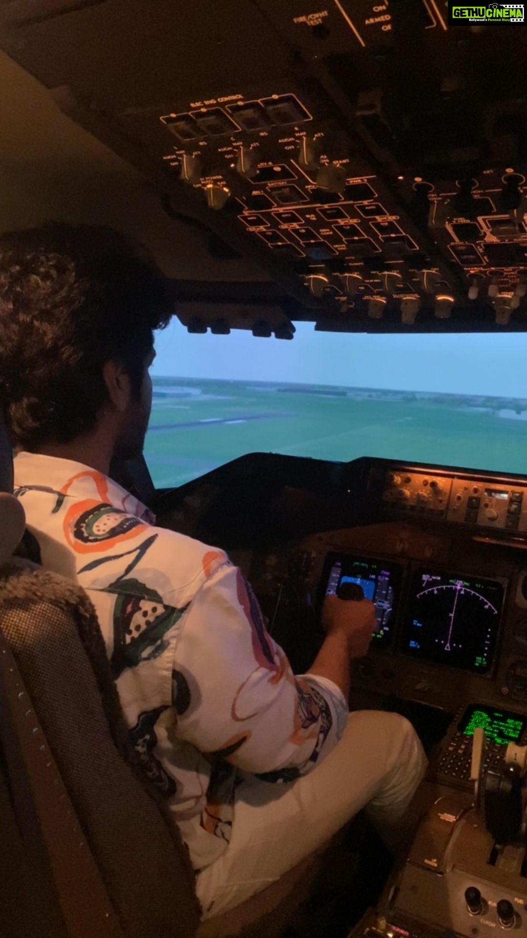 Arjan Bajwa Instagram - Full landing. My undying passion for flying …. When ever I get a chance I make sure I do a good job even if it is 1st time in a 747-400 cockpit … not perfect but aspiring to be … . . .. . . . #bollywood #arjanbajwa #actorslife #actor #747 #simulator #instagood #instagram #insta #instalike #flying #pilot #pilotlife #aviation #aviationgeek #loveflying #airplane #bollywoodactor #mensfashion #menswear #reels #reelsinstagram #reelsvideo