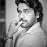 Arjan Bajwa Instagram - In a retro music mode today … . . . . . #saturday #vibe #mood #retro #80s #bollywood #actor #actorslife #classic #classicmusic #cuttingcrew #instagood #instagram #instamood #instamusic #blacknwhite #potrait #indianphotography #indianactor