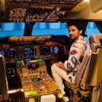 Arjan Bajwa Instagram - Jet setting in to the week be like …! . . . . . . . . #aviation #aviationlovers #aviationdaily #aviationphotography #arjanbajwa #actorslife #bollywood #bollywoodactor #instagood #instagram #instamood #instalike #mensfashion #menswear #mensstyle #menshair #monday #mondaymotivation #mondaymood #boeing #747 #pilotlife #pilot