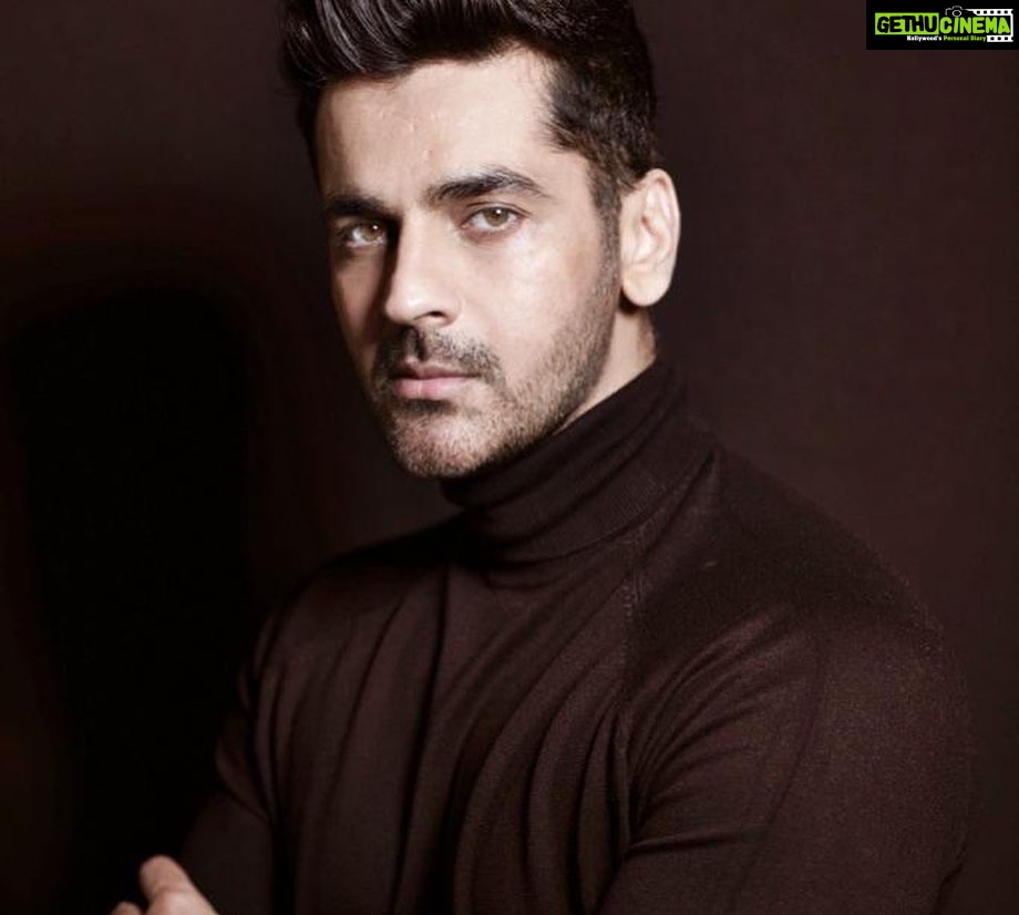 Arjan Bajwa Instagram - Real Eyes .. Realize .. Real Lies .. . . . . . . . . #wednesday #wednesdaywisdom #wednesdayvibes #bollywood #bollywoodactor #actorslife #mensfashion #mens #menswear #mensstyle #menshair #polo #poloralphlauren #rolex @rolex #potrait #arjanbajwa #instagram #instalike #instadaily #ootd