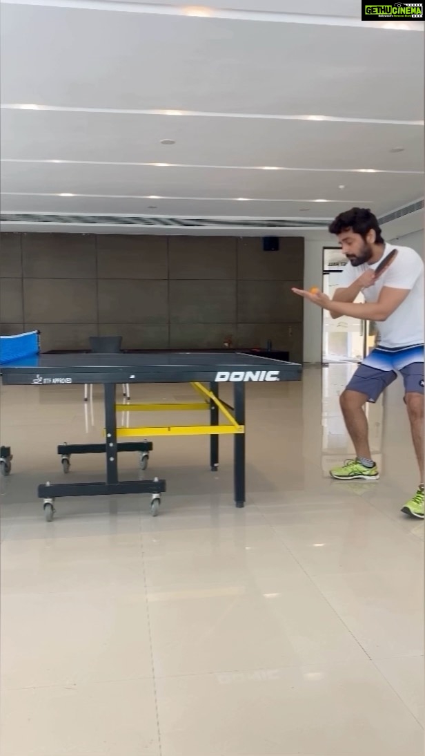 Arjan Bajwa Instagram - This is how my Sunday mrng going … and yours ? . .. . . . . . . #arjanbajwa #athlete #sunday #sundayfunday #bollywood #bollywoodactor #actorlife #tabletennis #sports