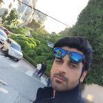 Arjan Bajwa Instagram - This is supposed to be the most crooked street in the world ,#lombardstreet … walking around san Fransisco is the best way to see such wonders … it was followed by a walk on the #goldengatebridge with my cousins chandandeep @likeaboss510 and Harinder … can’t wait to go back again… @earth_diaries_ @earthofficial . . . . . .#travel #travelphotography #travelgram #travelblogger #sanfrancisco #california #pier39 #mensfashion #menswear #family #famjam #arjanbajwa #vacation #bollywood #actorslife #instadaily #instatravel @armaniexchange #photodump Lombard St, San Fransico