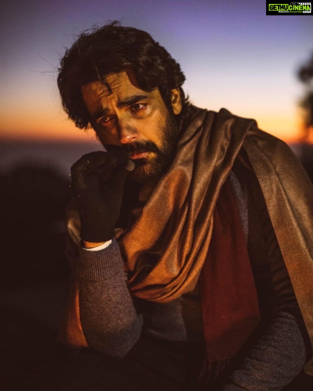 Arjan Bajwa Instagram - You’re just another part of me ! The fun of being an actor for me is not just to face the camera but transformation of your look ,body,language ,May be voice etc…these were the two very distinct looks for my series #bestselleronprime . . . . . . . . . . . . #instagram #instagood #instadaily #instapic #bollywood #actorslife #actinglife #transformation #wednesdaymotivation #mensfashion #menswear #menshairstyle #beard #beardstyle #arjanbajwa Uttrakhand