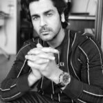 Arjan Bajwa Instagram - Black & White person … living in a colorful world .. . . . . . . . . . . . . . #instagood #instadaily #instagram #instalike #instapic #menhairstyle #menswear #mensfashion #saturdaynight #saturdayvibes #black #blacknwhite #blacknwhite_perfection #bollywood #bollywoodactor #actorslife #actor #arjanbajwa