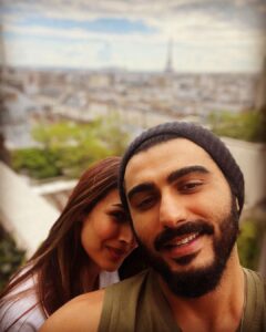 Arjun Kapoor Instagram - Eiffel good... I knew I would...
@malaikaaroraofficial #parisvibes