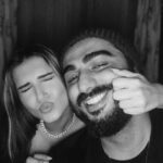 Arjun Kapoor Instagram - Can someone explain why this Villain is obsessed with pulling my cheeks ??? @tarasutaria #ekvillainreturns #throwback #cheekygal