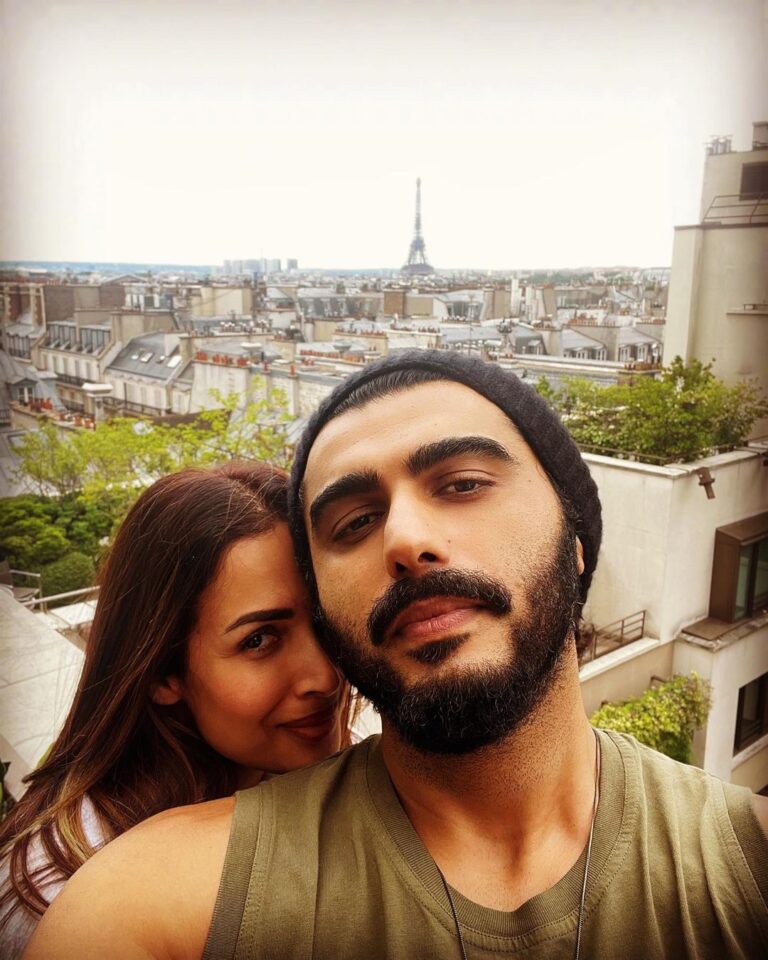 Arjun Kapoor Instagram - Eiffel good... I knew I would... @malaikaaroraofficial #parisvibes Rue Saint-Honoré