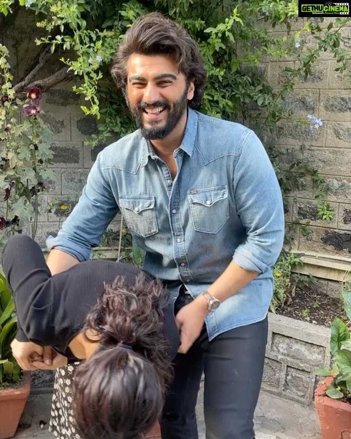 Arjun Kapoor - 364.3K Likes - After 45 days of shoot, a failed attempt at getting some killer ones by The Lady And The Lady Killer - Swipe on for some 🦹🏻♂️🦸🏻♀️
.
.
.
#TheLadyKiller #TheLadyAndTheLadyKiller #AkBp