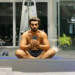 Arjun Kapoor Instagram – Aiming for a better tomorrow. 💯

#WorkInProgress #MondayMotivation