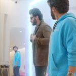 Arjun Kapoor Instagram - Can safely say that atleast one of us is always on time. 😎 🎥 @eipimedia