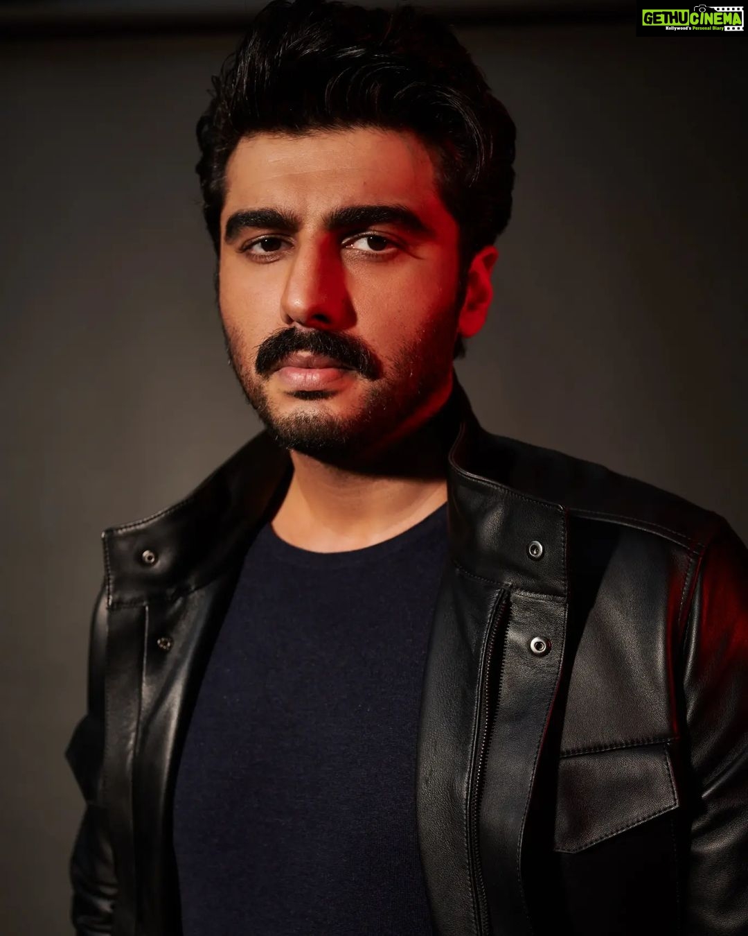 Arjun Kapoor Instagram - You say colour I say black ♠️