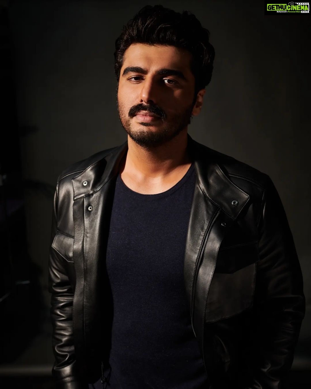 Arjun Kapoor Instagram - You say colour I say black ♠️
