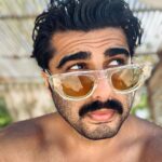 Arjun Kapoor Instagram - Hello from the Selfie King 👑 Patina Maldives, Fari Islands