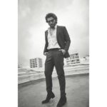 Arjun Kapoor Instagram - Living life in Monochrome 🖤