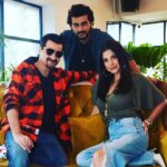 Arjun Kapoor Instagram - Happy birthday to the nicest soul the wittiest man & someone who can make people laugh all the time... love you @sanjaykapoor2500 but I’m still funnier than you...
