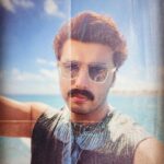 Arjun Kapoor Instagram - Hello from the Selfie King 👑 Patina Maldives, Fari Islands