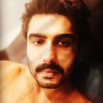 Arjun Kapoor Instagram - Wahi Saal Naya Maal !!! Chopped the hair trimmed the beard & started film number 17 #kuttey #newlook #photodump #moustacheman
