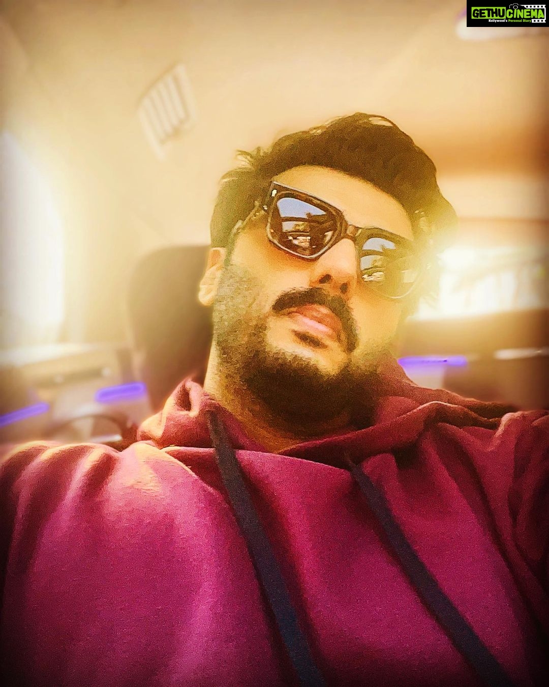 Arjun Kapoor Instagram - Wahi Saal Naya Maal !!! Chopped the hair trimmed the beard & started film number 17 #kuttey #newlook #photodump #moustacheman
