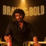 Arjun Kapoor Instagram - I like my @thebfizz #BrewedBold and served cold 🍻❄️ What about you? @parle_agro @nadiachauhan