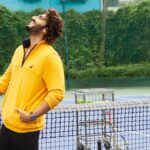 Arjun Kapoor Instagram - Style is very personal and there are very few brands that understand the essence of style and comfort. Nautica‘s latest collection is a mix of all my favourite outfits, fits and colours. Shop my favourite styles from #FallHoliday collection in @nautica.in stores near you, on @myntra & @flipkart. #FallHoliday #AKXNAUTICA #NauticaFallHolidayCollection @nautica #SpareMomentsByNautica