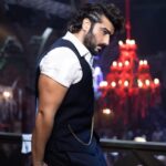 Arjun Kapoor Instagram - Massy yet Classy 😎 . . . . #bhootpolice #aayiaayibhootpolice #photodump #braided