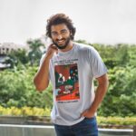 Arjun Kapoor Instagram - @uniqloin, one of my favorite fashion brands from Japan just launched its online store! I have shopped my favourite looks - 👕 A cool Haruki Murakami graphic T-Shirt with EZY jeans for a casual and fun look 👕 Dry Pique Polo Shirt and Smart Ankle Pants for that classic and comfortable look Get these looks and many more at UNIQLO.com or on UNIQLO app #ShopUniqloOnline #IUniqloindia