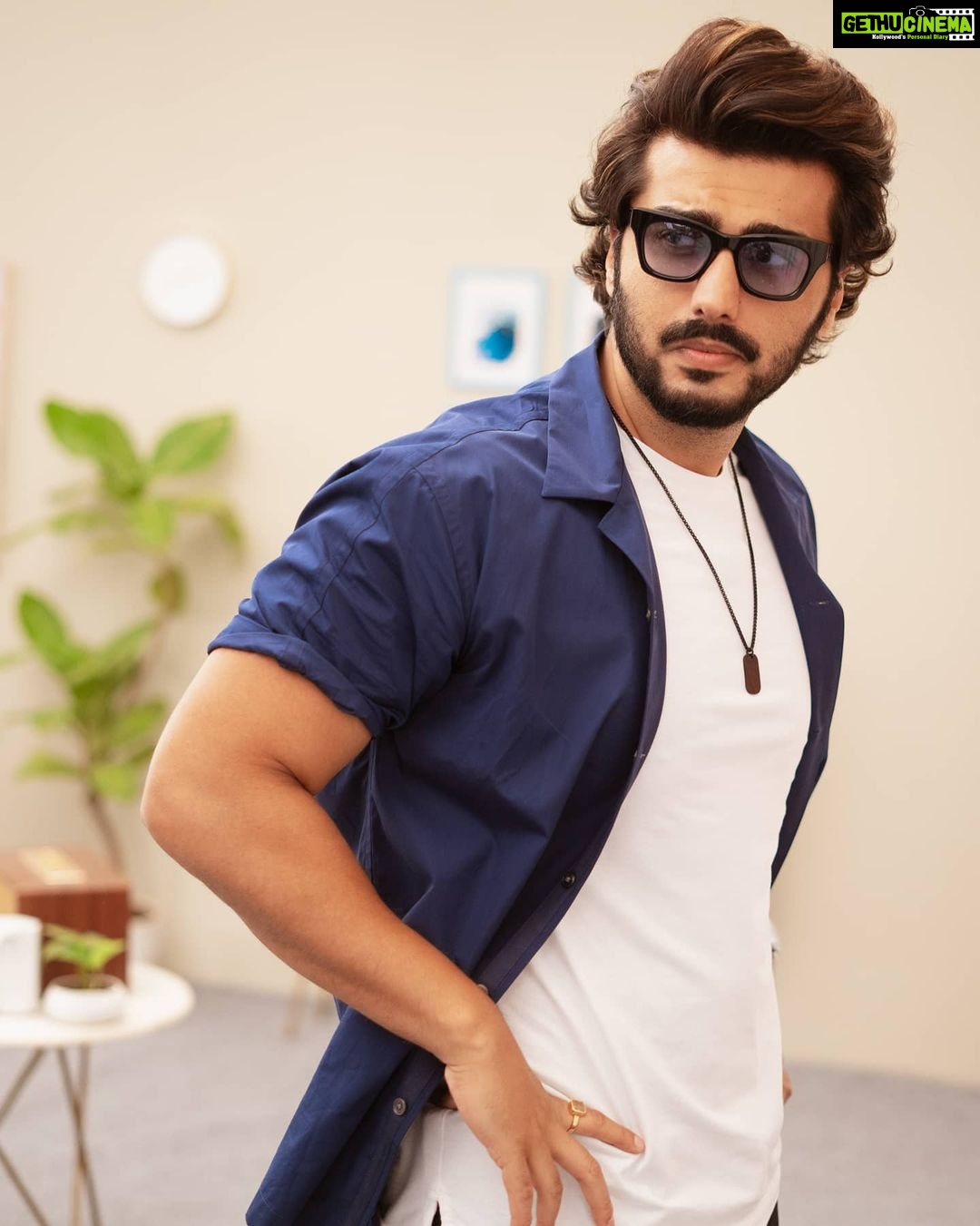 Arjun Kapoor Instagram - Some things are predictable about me... One of them is my love for my favourite color 💙😅