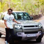 Arjun Kapoor Instagram - Thank you Modi Motors Jaguar Land Rover Worli for this cool experience!! 'Faraar' hone ka naya bahana with my new Land Rover #Defender. @landrover_modimotors.worli