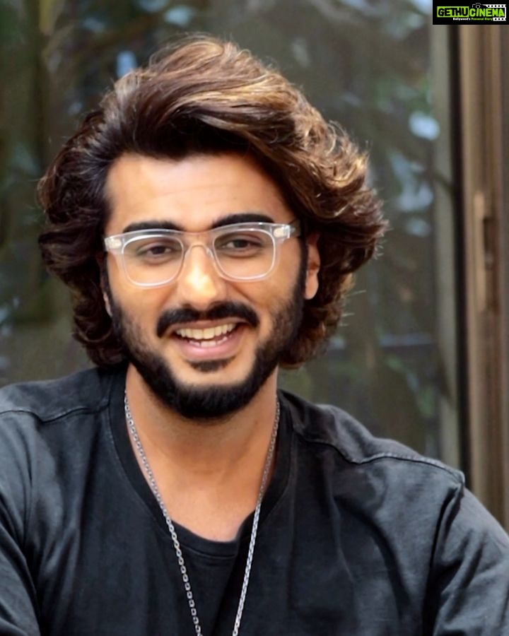 Arjun Kapoor Instagram - Whether it be the roles I play, or be it my beard, I leave nothing up to chance. That’s why I use @kingcgillette_in! #YourBeardIsOurTrade #KingCGillette #BeardCare #MensGrooming #KCG