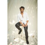 Arjun Kapoor Instagram - Me entering the 2nd half of 2021 with a clean (white) slate 😉