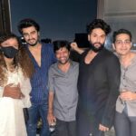 Arjun Kapoor Instagram - Here too 😉 Aarti shetty & friends. @aartishetty @nakul_mehta @kunalrawalofficial @nishkanodia JVPD Scheme