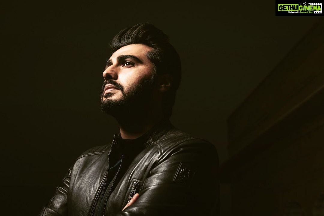 Arjun Kapoor Instagram - Nothing a good jacket can’t solve.