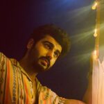 Arjun Kapoor Instagram - A dreamer is one who can only find his way by moonlight... 📸 - By her. 😉