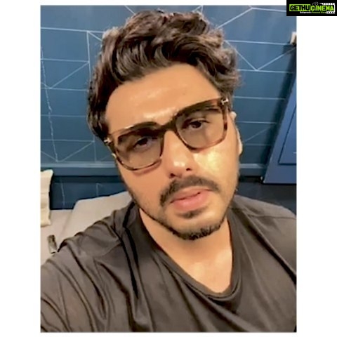 Arjun Kapoor Instagram - And here goes my loud acting emotional version of the #CareNiKardaRapChallenge. Thank you @nushrrattbharuccha for nominating me! Good luck @rajkummar_rao @hansalmehta @ajaydevgn #LuvRanjan @gargankur82 #BhushanKumar #ADFFilms @luv_films @tseries.official @tseriesfilms @chhalaangfilm @mohdzeeshanayyub @satishkaushik2178 @saurabhshuklafilms @llaarun @thejatinsarna for #Chhalaang. I further nominate @rakulpreet & @satishkaushik2178 sir