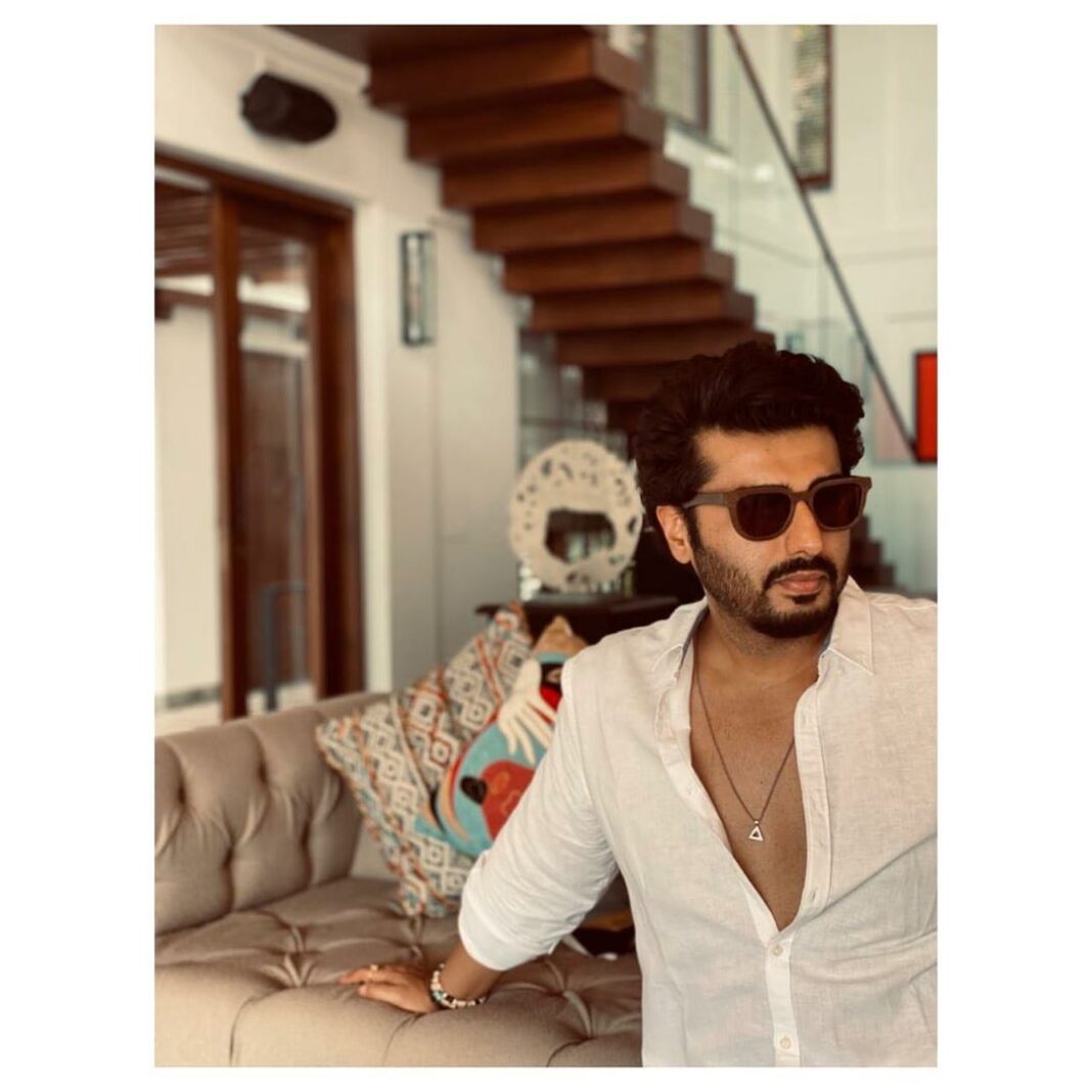 Arjun Kapoor Instagram - When u don’t feel like leaving... what a house you’ve built @shaklad @amuaroraofficial !!! Goa never had a better holiday home @azarabeachhouse Photo credit - @sarvesh_shashi Candolim Beach, Goa