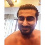 Arjun Kapoor Instagram - Tongue twisting and sending all my love @amitabhbachchan sir, @ayushmannk and @shoojitsircar 👍🏻 Baaki sab toh kar liye... dada u also do it @shoojitsircar Catch #GiboSiboOnPrime on June 12 for its World Premiere. @ronnie.lahiri #SheelKumar @juhic3 @filmsrisingsun @kinoworksllp #VijayRaaz @srishti.shrivastava21 #BijendraKala @primevideoin