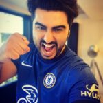 Arjun Kapoor Instagram - Thank you @chelseafc for my new kit for next season! I will be wearing it today as I cheer the boys on vs Wolves, let's get that top four finish! 💪 #KTBFFH
