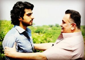 Arjun Kapoor Instagram - He was my friends father, my co actor, a talent who’s work I grew up watching & admiring.... but what separates him from everyone else was one thing... Chintoo uncle had the most amazing way of showing warmth & love. It was different from anyone else. I remember my first day I shot with him for Aurangzeb in Gurgaon. Despite being nervous we managed to go thru day one without any hiccups. I was relieved that I didn’t screw up in front of him & went back to the hotel. I got a call from my father later that night saying Chintoo uncle had called him spoken to him about working with me, he told my dad something that meant the world to me “Boney tu tension matt le apna baccha acha actor hai yehi rahega acha kaam karega” to me that was love, acceptance & recognition of the highest order. 
Love you Chintoo uncle 🤗 thank you for the memories from RK house to Raj Krishna to Ridhima’s sangeet rehearsals to Aurangzeb to having spent a beautiful evening with you & Neetu Aunty in New York. You shall live in my heart & mind forever. 
Cheers 🥃