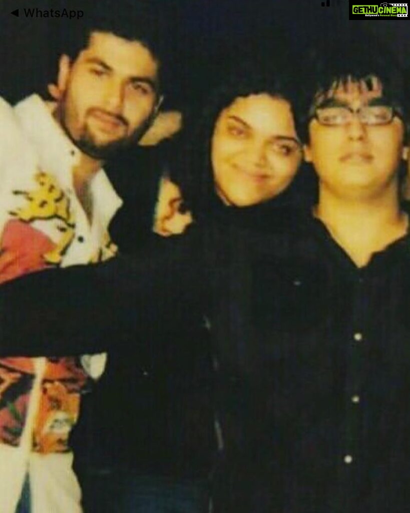 Arjun Kapoor Instagram - Happy (Belated) birthday @aartishetty !!! This picture is to remind us how far we have come & survived this 3rd person in the picture. Also to remind us after all the lockdowns & distancing is done with we must break the shackles celebrate life the way we did when we were young, naive & carefree... thank you for always being my dancing partner & a truely selfless friend along the way... PS - sorry for Dubai again 😉 Kunal Rawal