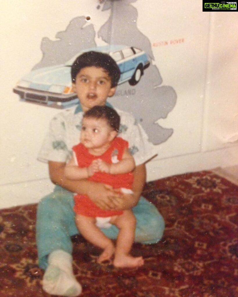 Arjun Kapoor Instagram - Isolating Together since 1990. @anshulakapoor (Yes, that’s a car painted on my cupboard just don’t ask why) #selfisolation #quarantineandchill #partnerincrime