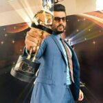 Arjun Kapoor Instagram - I would like to thank my director, my co-actors... just kidding. I'm not taking home this Award, but I am hosting the Critics' Choice Film Awards (CCFA) ! Watch the second edition of the CCFA, India's first virtual awards show, tomorrow. Get ready to find out the winners of India's most credible Awards, selected from cinema across 8 Indian languages, you do not want to miss this! Tomorrow, Saturday 28th March at 5pm On Facebook & Youtube @criticschoicefilmawards! @criticschoicefilmawards @filmcriticsguild @motioncontentgroup @vistasmediacapital